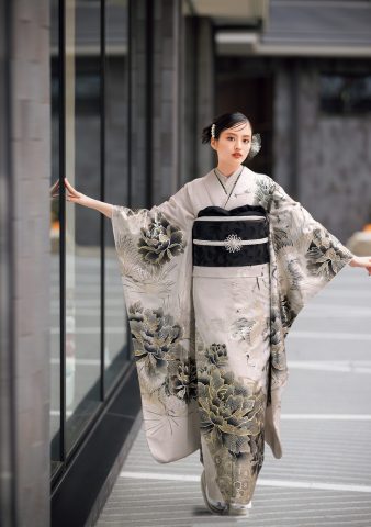 かっこいい振袖、全身写真、振袖レンタル