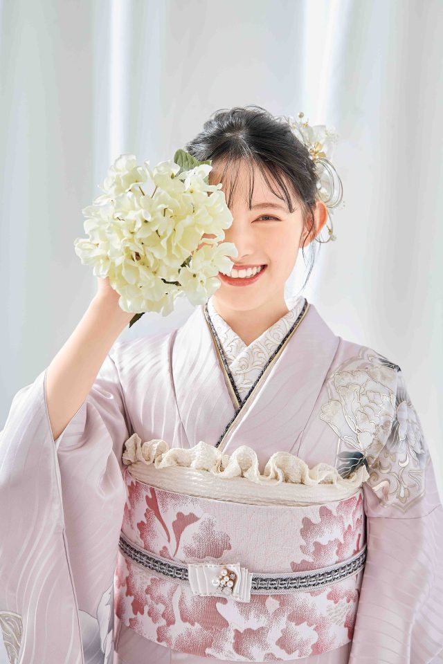 ピンクベージュ振袖レンタル、前撮り写真