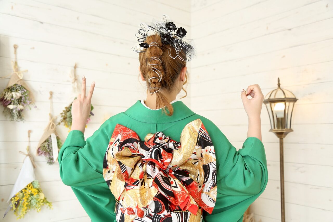 成人式振袖ママ振袖、振袖レンタル後ろ姿