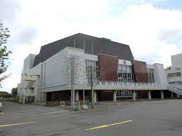 苫小牧市はたちを祝う会が開催される、苫小牧市民会館